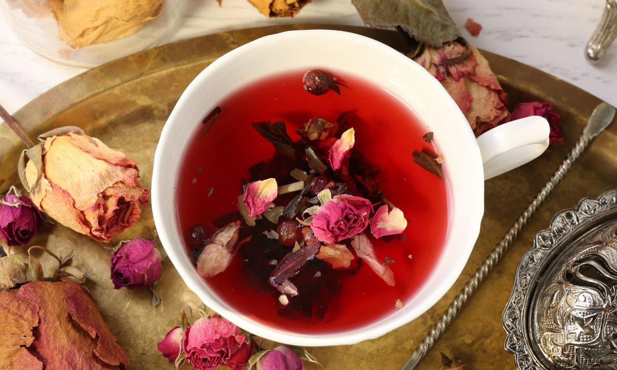 7 Beautiful Benefits of Rose Tea, “The King of Flowers” - Organic India