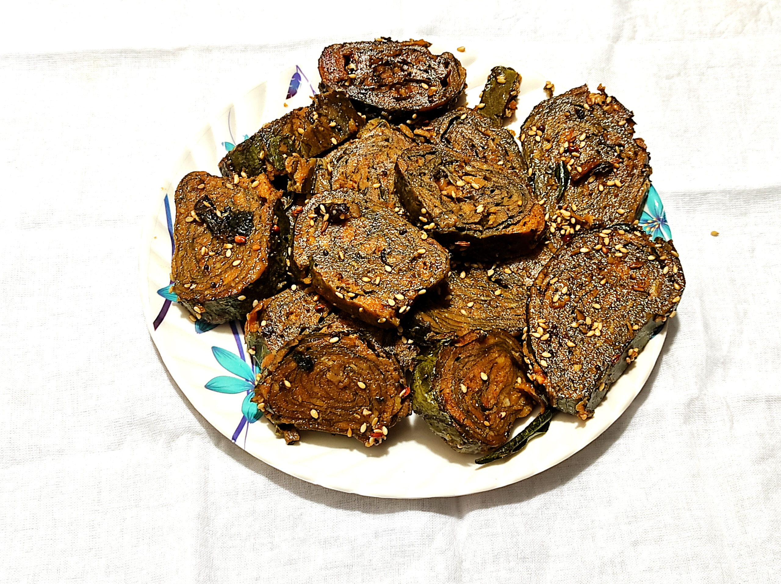 Authentic Patra Recipe from Gujarati Cuisine - Bite N Sip