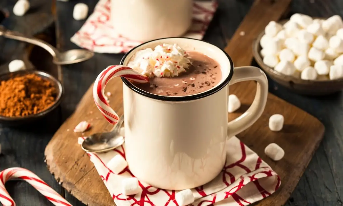 homemade-polar-express-hot-chocolate-recipe-bite-n-sip