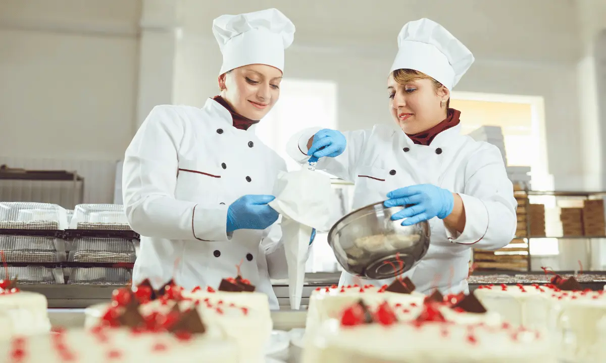 Roles & Responsibilities of a Pastry Chef